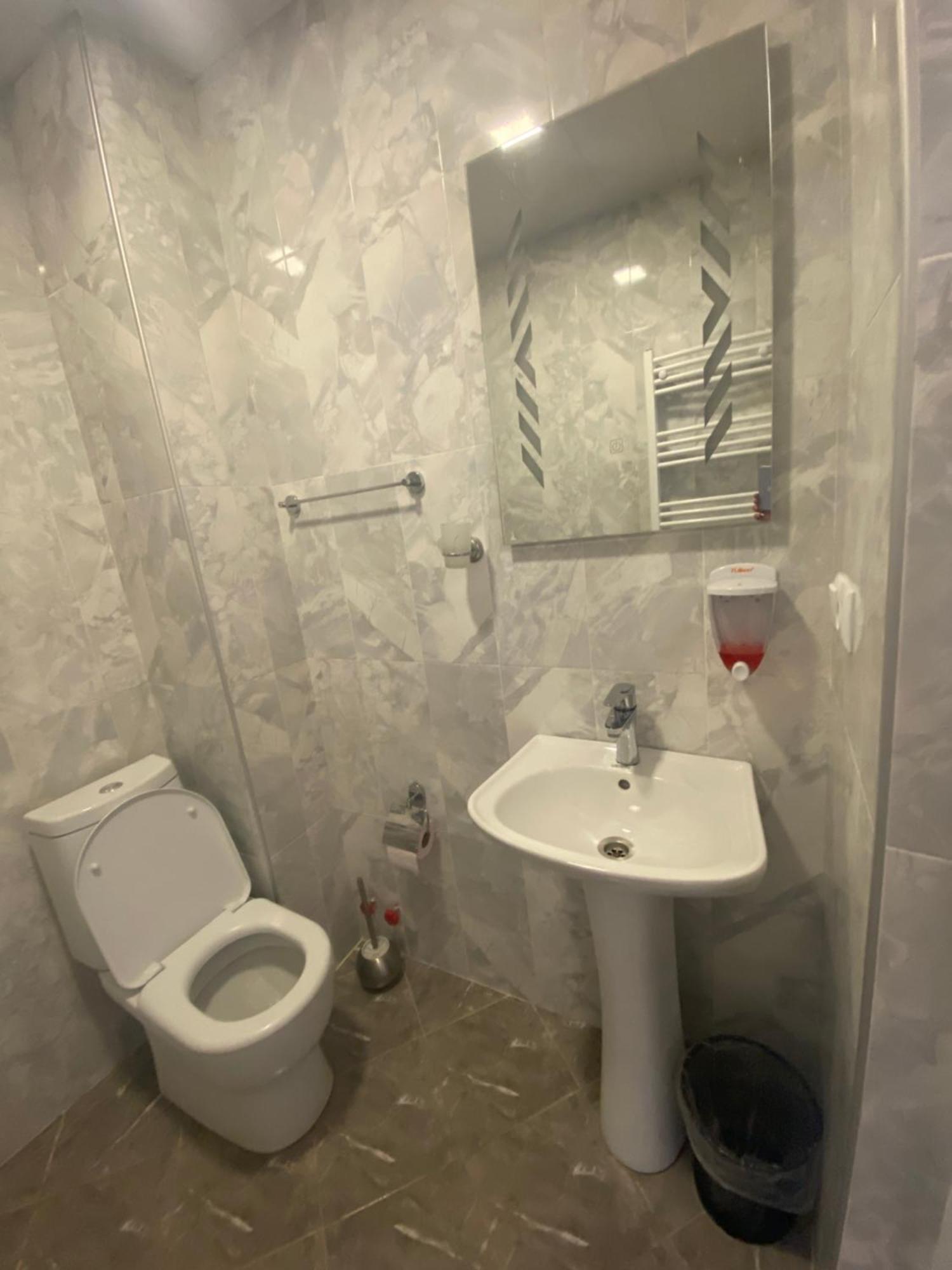 Sana Guest House Mestia Luaran gambar