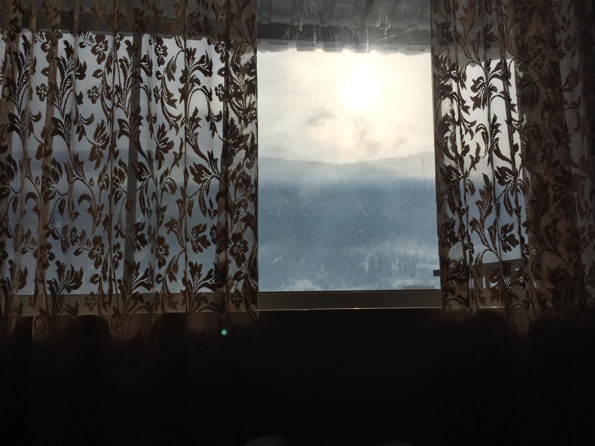 Sana Guest House Mestia Luaran gambar